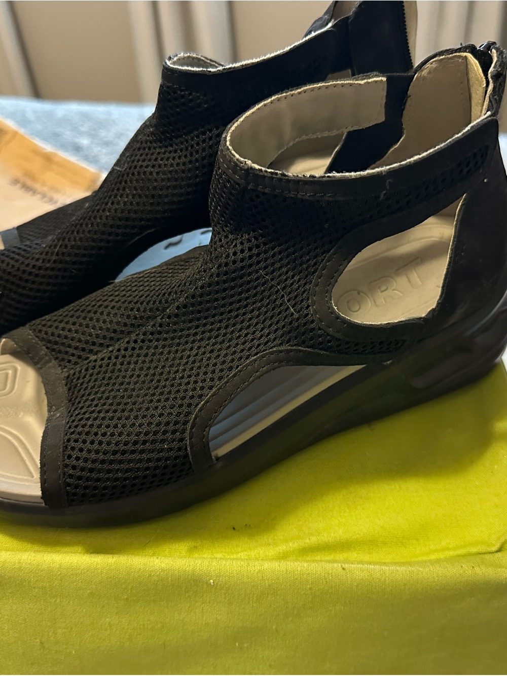 J Sport Women's Black Mesh Wedge Sandals Open Toe Zip Back US 10